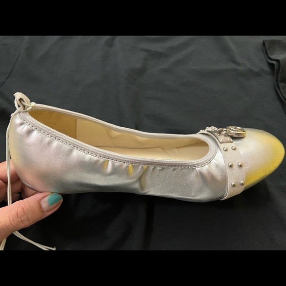 Michael Kors flat shoes Size 5 - Picture 3 of 7